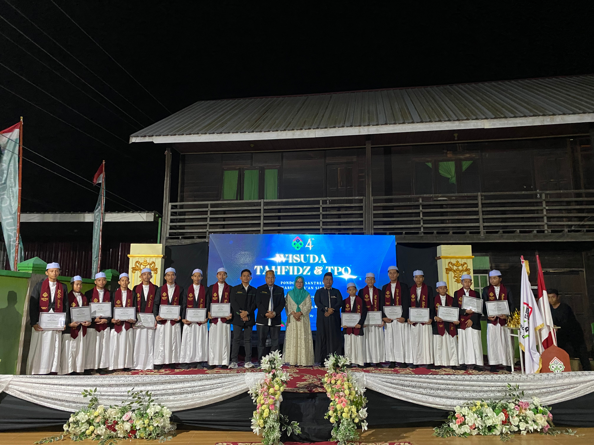 Foto Bersama Wisudawan